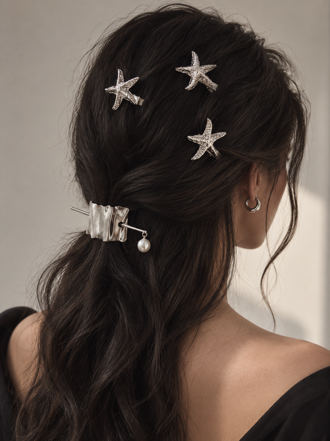 Reef Starfish Barrette Set worn in hair 2